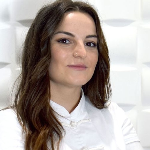 Dr. Graziella Moraes